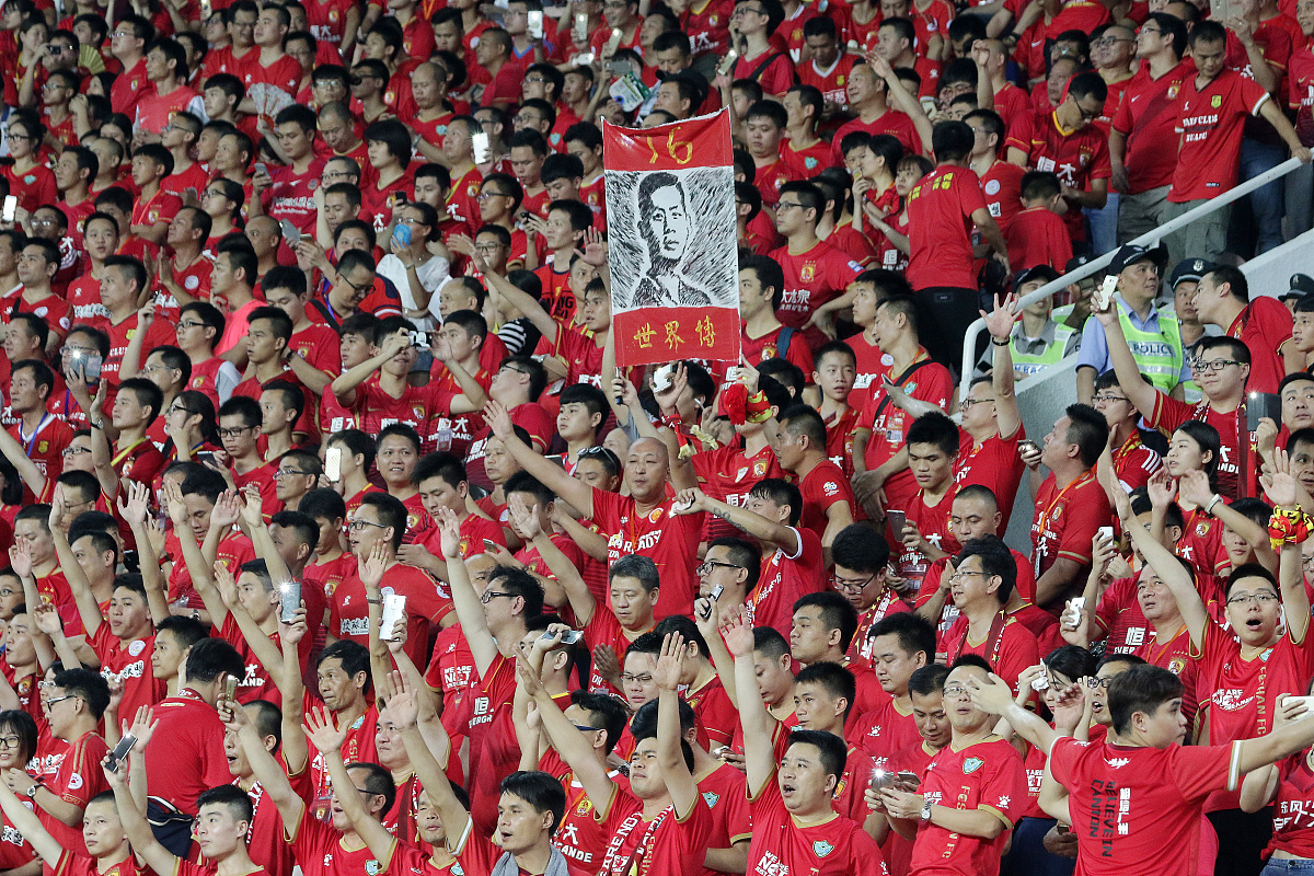 雷火电竞入驻-国内足球联赛赛场上的最新表现报道