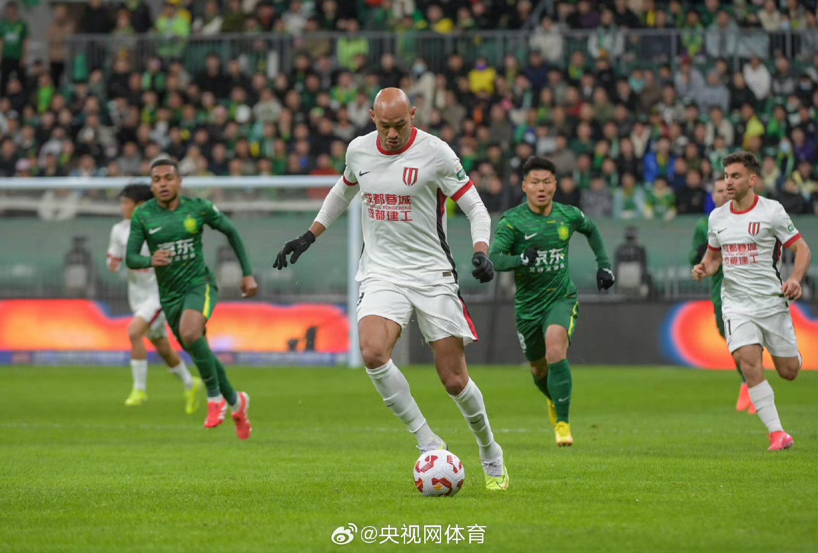 雷火电竞下载-国安中场核心表现出色，助球队获胜