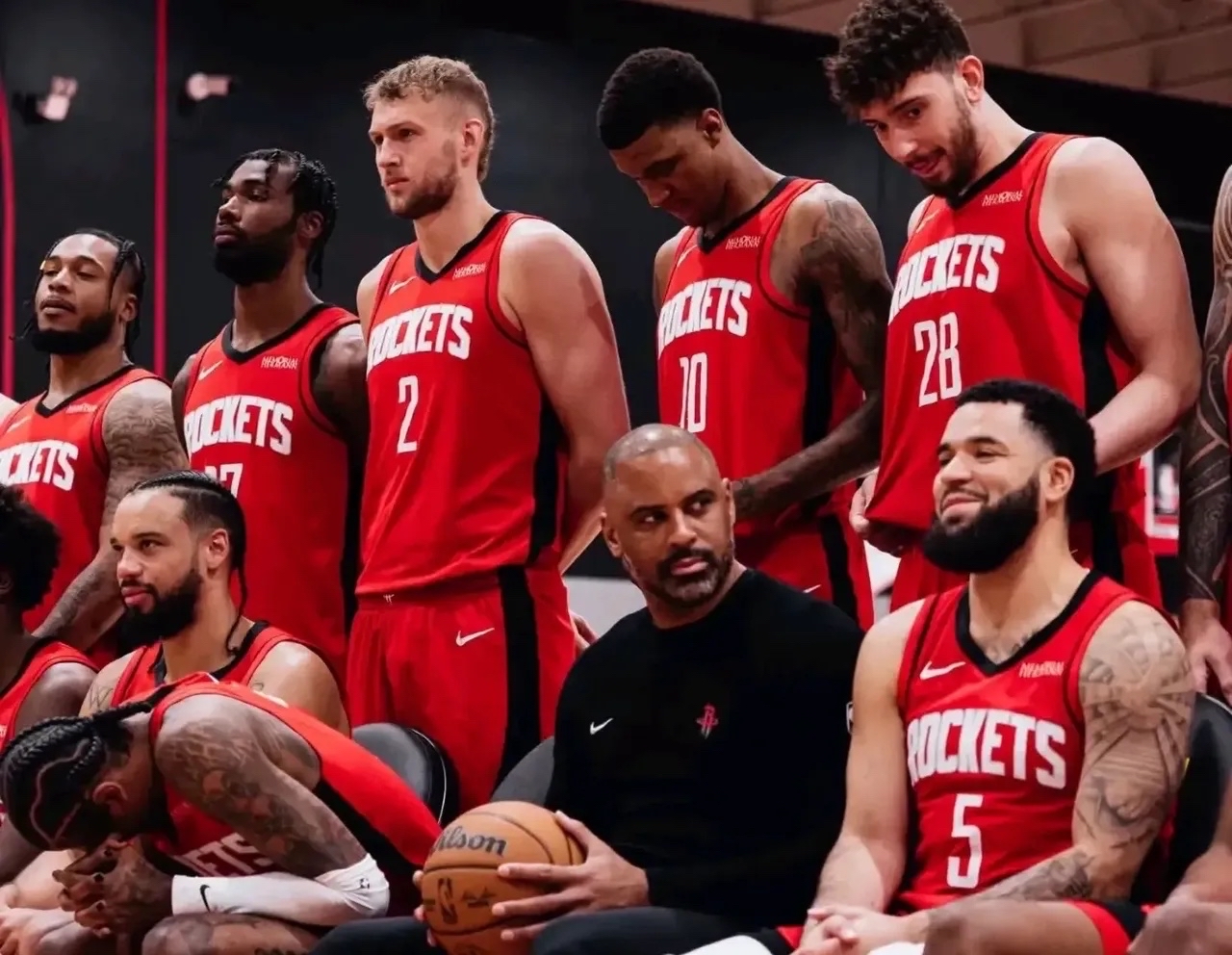 火箭队取得两连胜重回季后赛席位