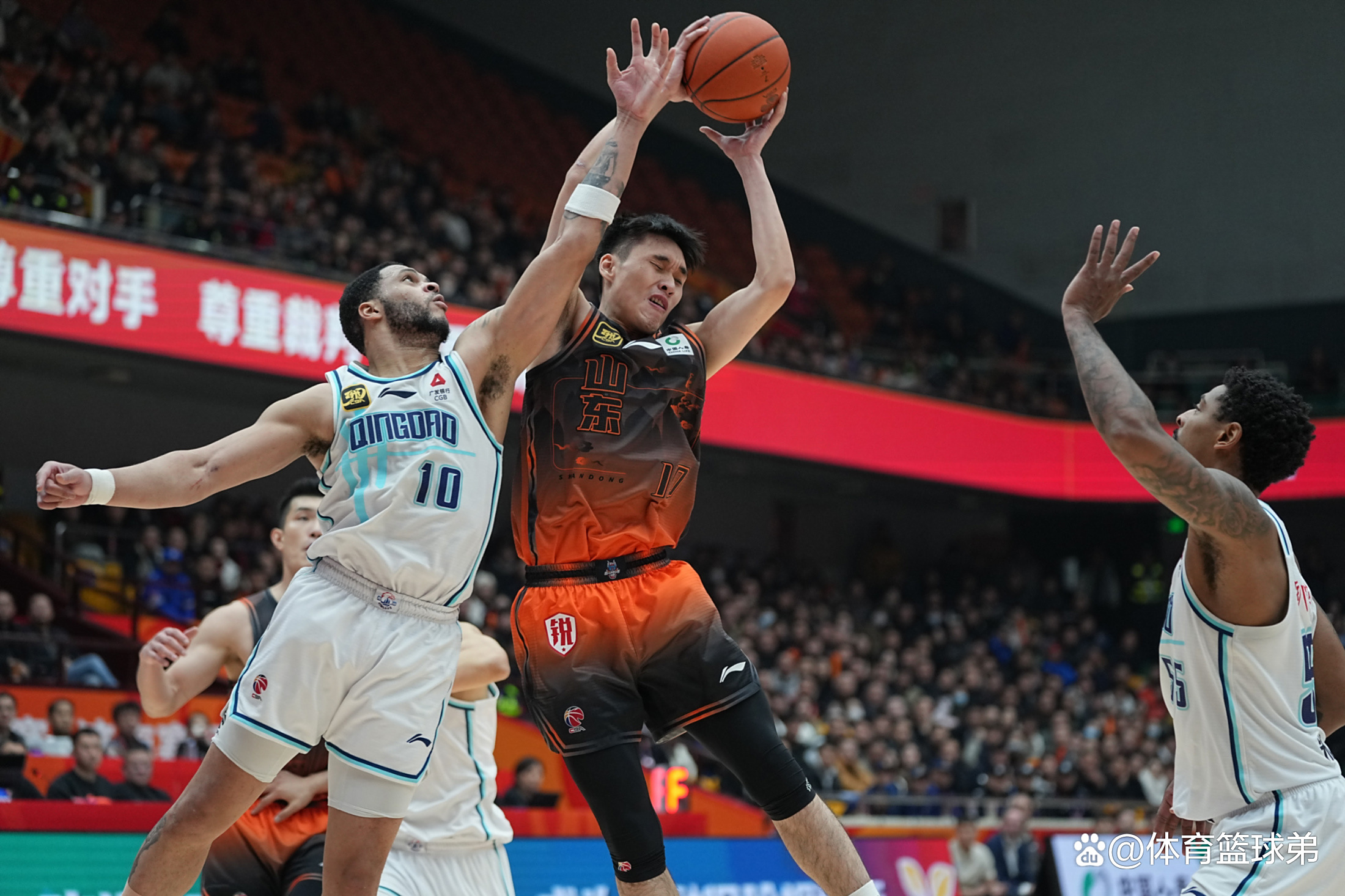 出人意料！实力强劲球队遭遇意外失利的简单介绍