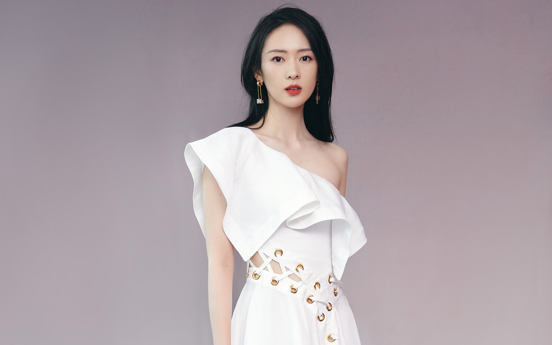 雷火电竞网址-防线崩盘！哥伦比亚尖刀阿克独造三球，阿森纳客场溃败