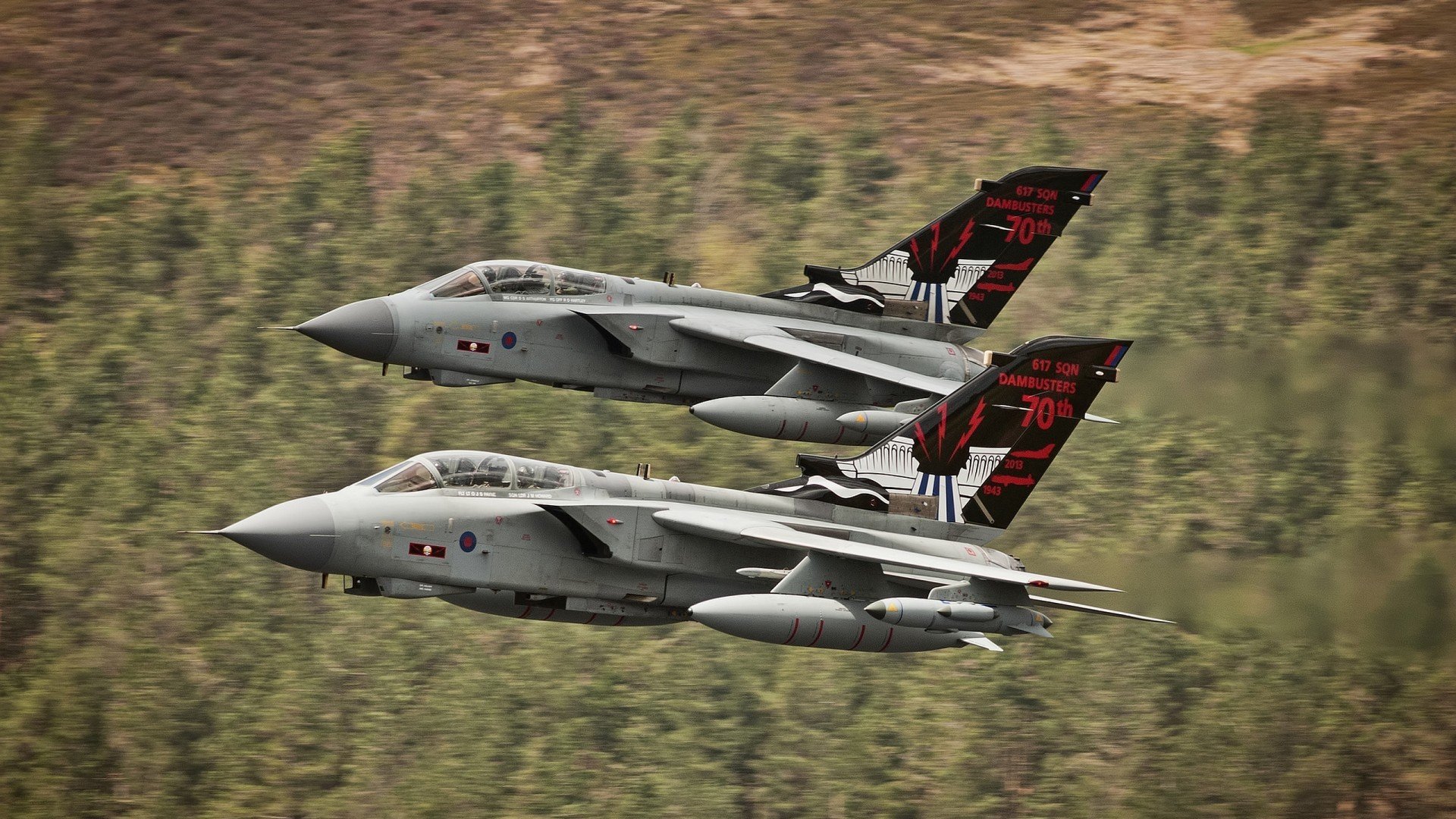 统治与逆袭，天赋巨兽与草根铁军的篮球辩证法